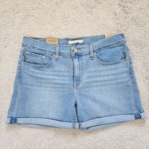 NWT Levi's | Mid-Length Shorts Hypersoft Light Wash Denim, Women's 31